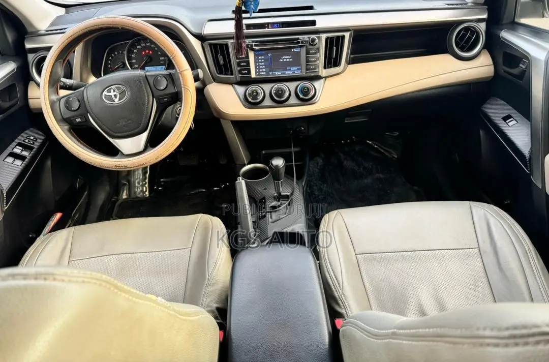 Toyota RAV4 LE 4dr SUV AWD (2.5L 4cyl 6A) 2015 Blanc