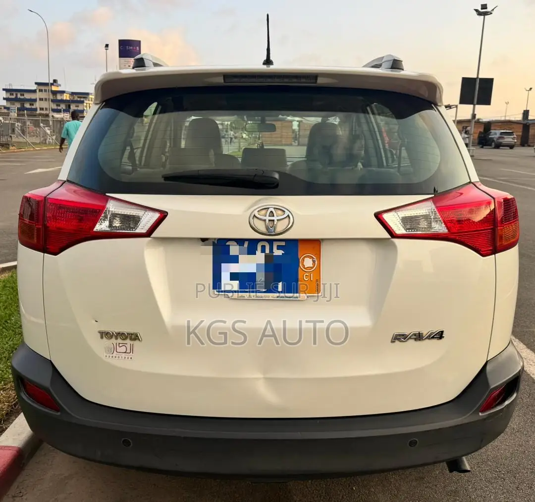 Toyota RAV4 LE 4dr SUV AWD (2.5L 4cyl 6A) 2015 Blanc