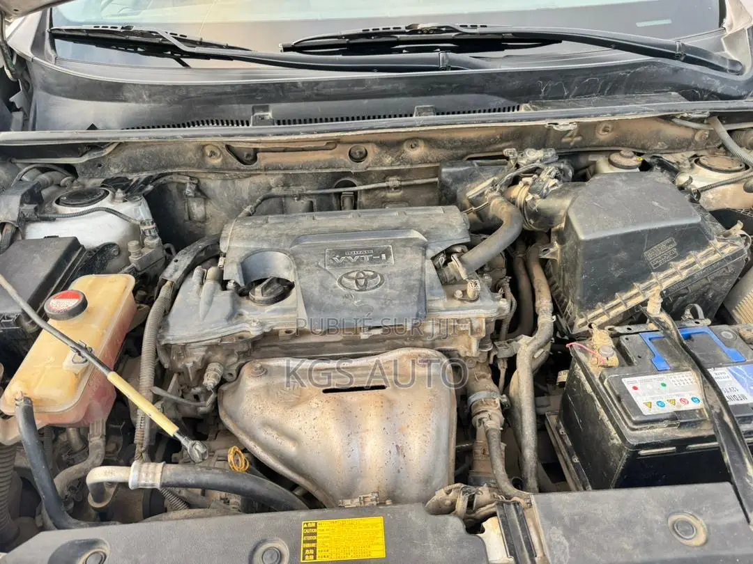 Toyota RAV4 LE 4dr SUV AWD (2.5L 4cyl 6A) 2015 Blanc