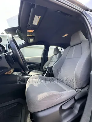 Toyota Corolla SE (1.8L 4cyl 2A) 2019 Gris