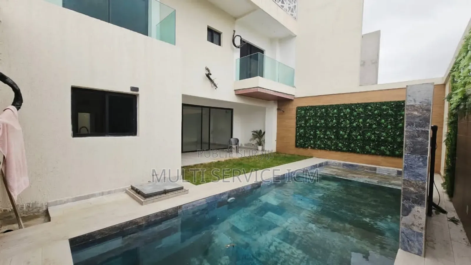 5chbre Duplex dans Ismaël Coulibaly, Bingerville à Vendre