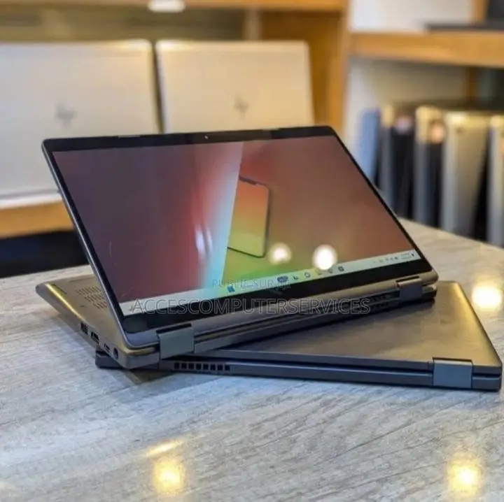 Ordinateur portable Dell Latitude 5300 16GB Intel Core i7 SSD 512GB