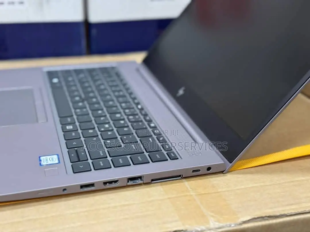 Ordinateur Portable HP ZBook 14u 16GB Intel Core I5 SSD 512GB