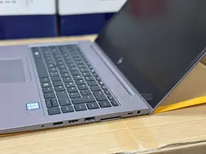 Ordinateur Portable HP ZBook 14u 16GB Intel Core I5 SSD 512GB