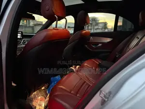 Mercedes-Benz C400 2018 Gris