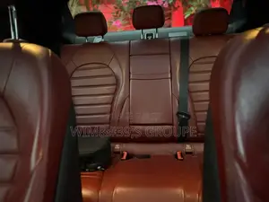 Mercedes-Benz C400 2018 Gris