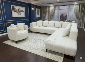 Un Ensemble De Salon 
Très Original