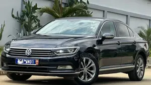 Volkswagen Passat 2018 Blue
