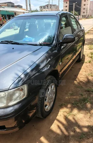 Photo - Honda Accord 2000 Noir Mat