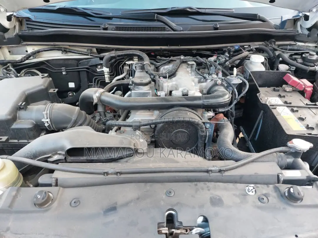 New Mitsubishi L200 2023 Blanc