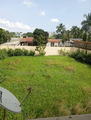 5chbre Duplex dans En Vente Aux, Cocody à Vendre