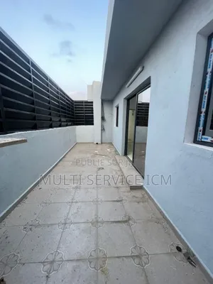 3chbre Appartement-terrasse dans Ismaël Coulibaly, Cocody à Vendre