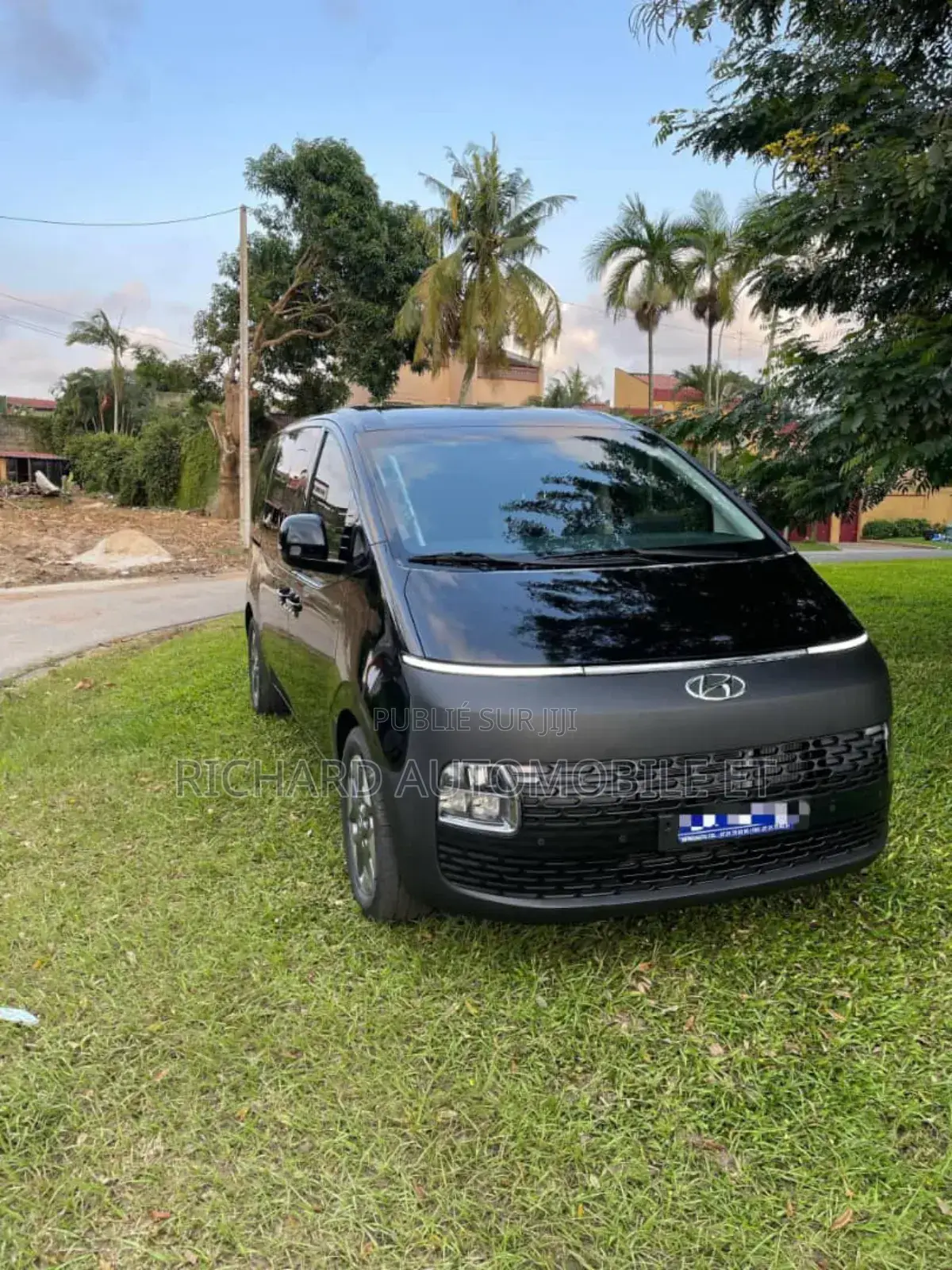 Nouveau Hyundai Staria 2.2D AWD 2023 Noir