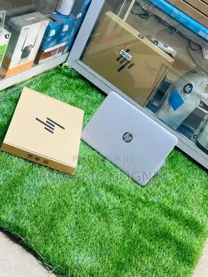 Photo - New Ordinateur Portable HP EliteBook 840 G3 8GB Intel Core I5 SSD 256GB