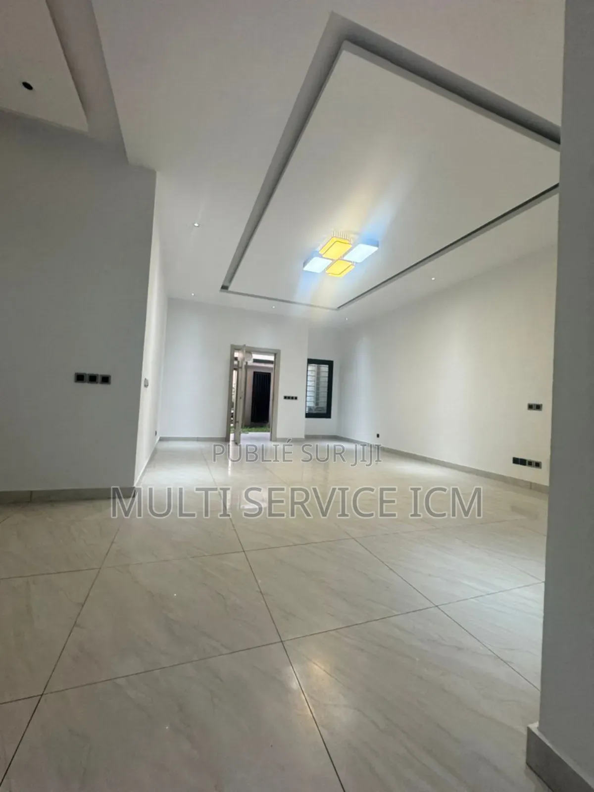 5chbre Duplex dans Ismaël Coulibaly, Cocody à Vendre