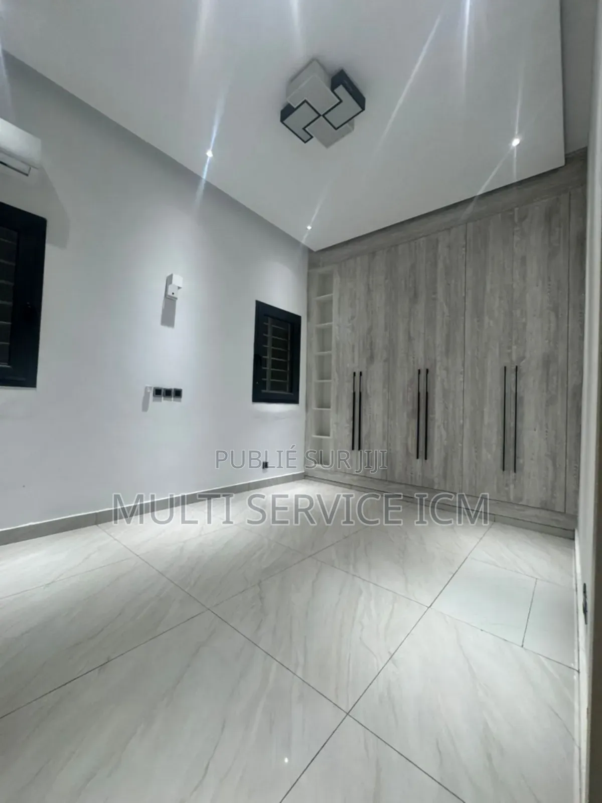 5chbre Duplex dans Ismaël Coulibaly, Cocody à Vendre