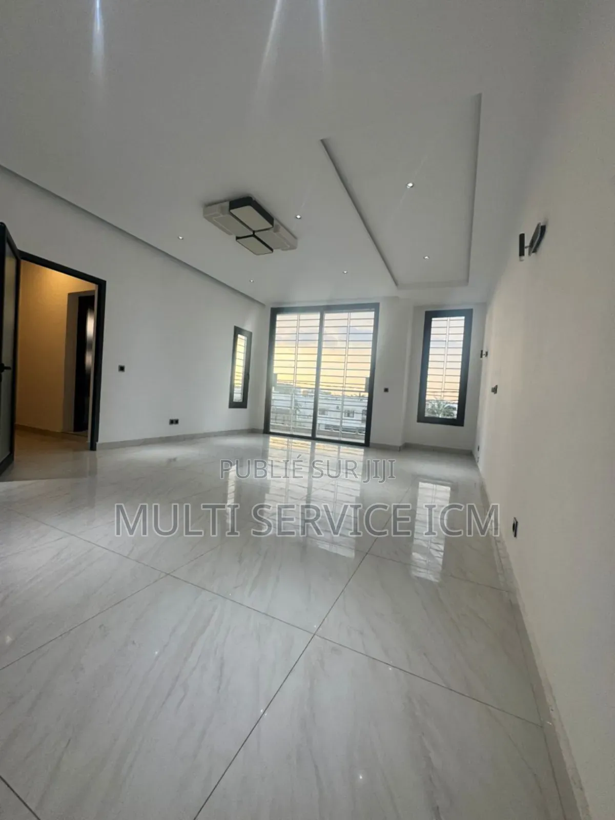 5chbre Duplex dans Ismaël Coulibaly, Cocody à Vendre