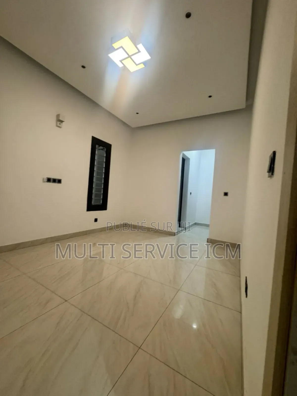 5chbre Duplex dans Ismaël Coulibaly, Cocody à Vendre