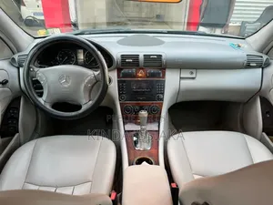 Mercedes-Benz C250 2007 Gris