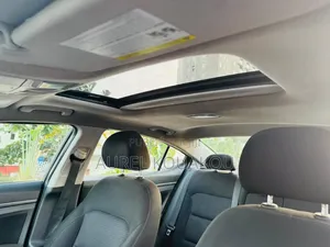 Hyundai Elantra 2017 Black