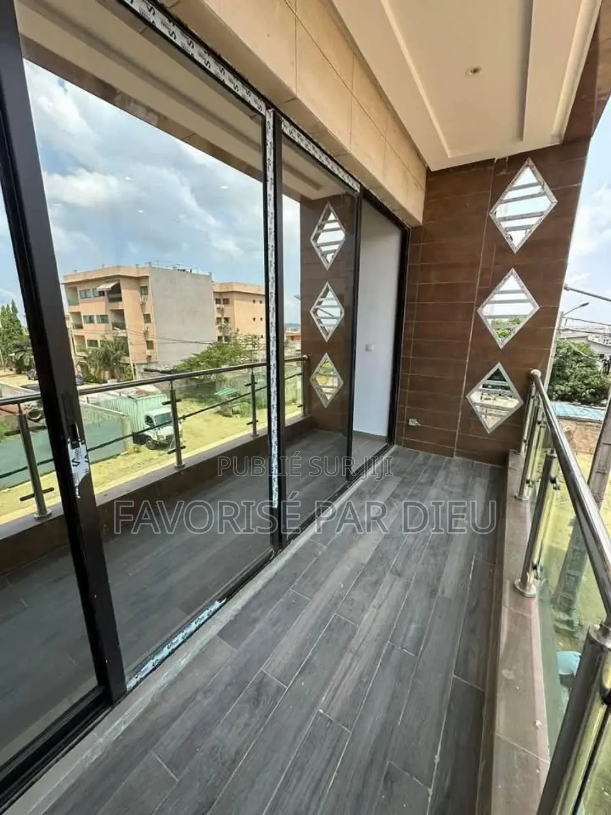 2chbre Appartement dans Cocody à Louer