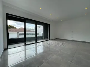 3chbre Appartement dans Cocody à Louer