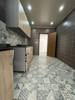 3chbre Appartement dans Cocody à Louer