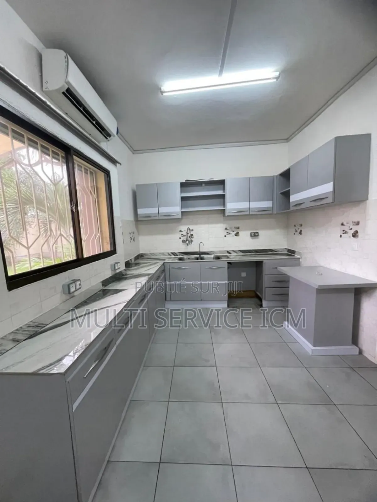 7chbre Duplex dans Ismaël Coulibaly, Cocody à Vendre