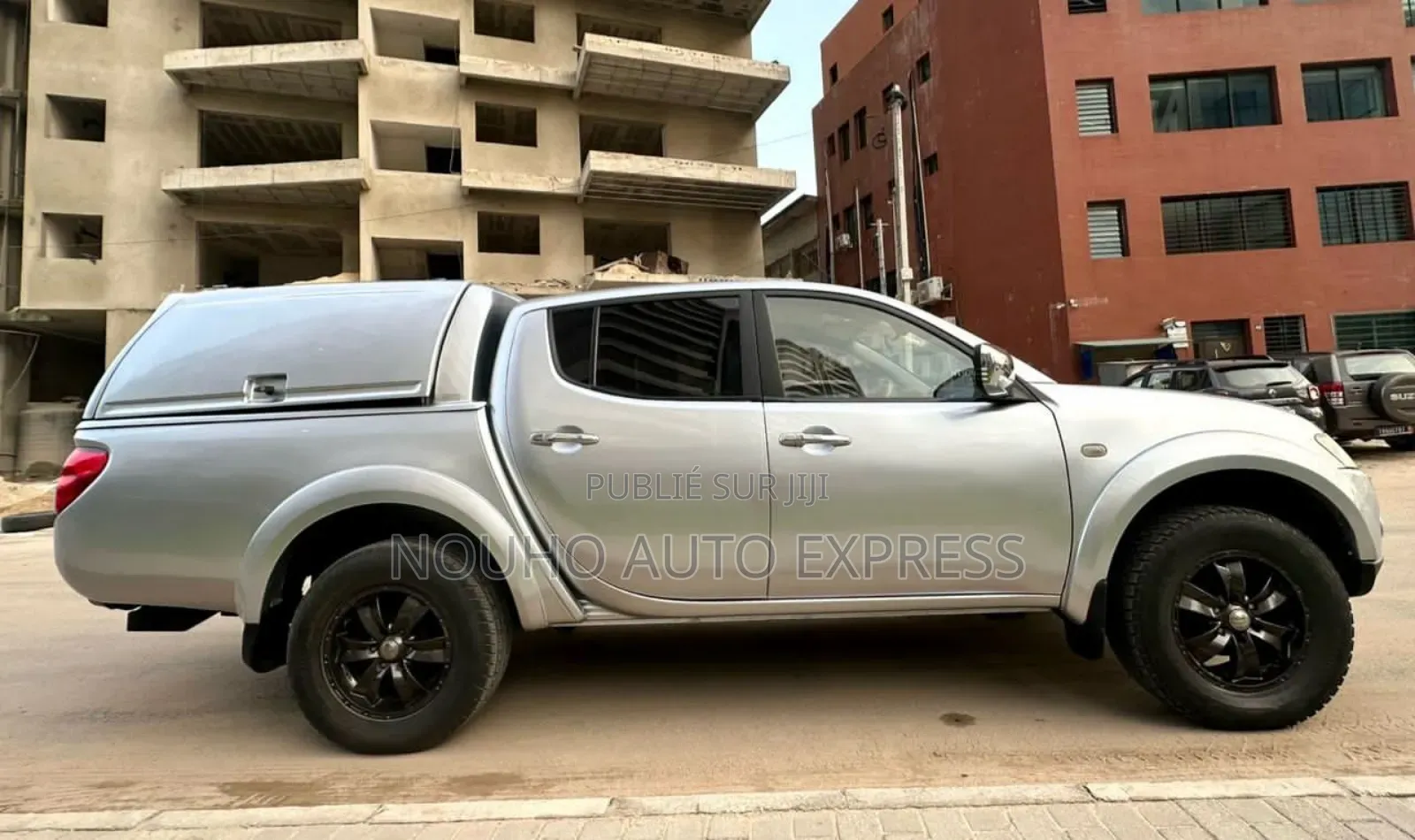 Mitsubishi L200 2013 Gris