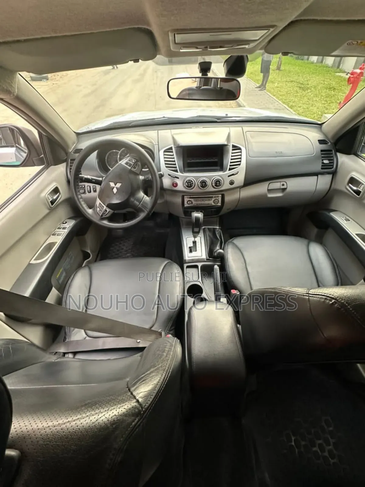 Mitsubishi L200 2013 Gris