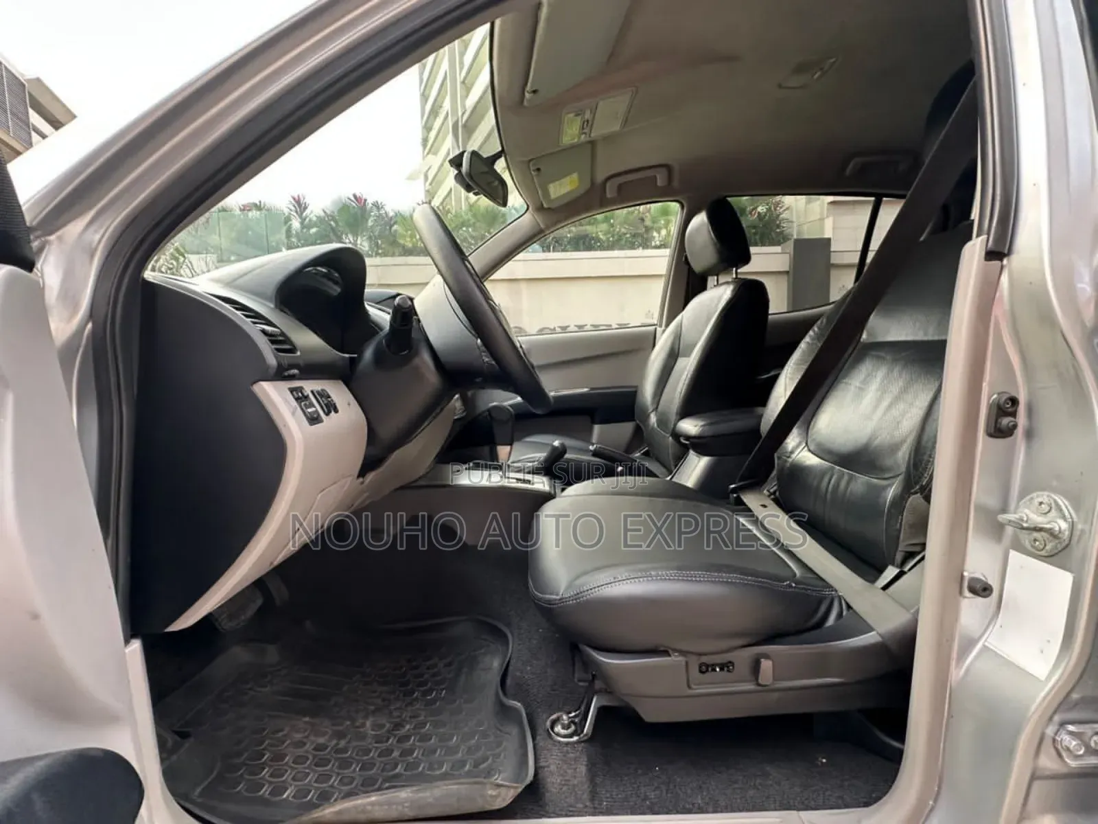 Mitsubishi L200 2013 Gris