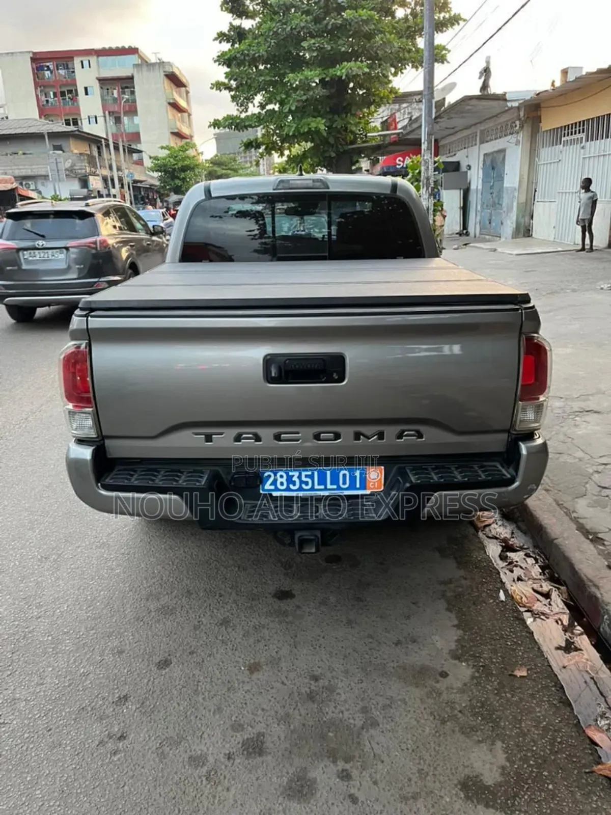 Toyota Tacoma 2020 Gris