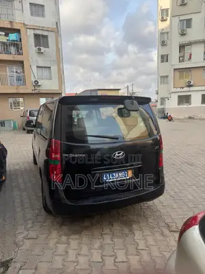 Hyundai H1 2018 Black