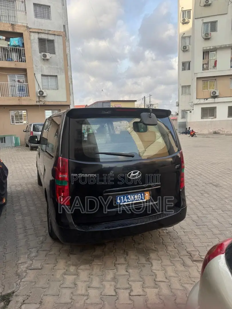 Hyundai H1 2018 Black