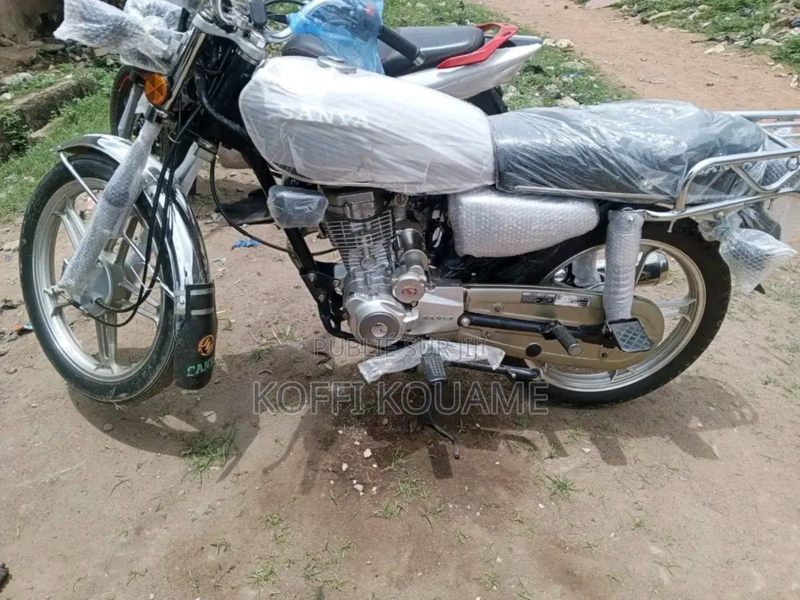 Neuf Motorcycle 2022