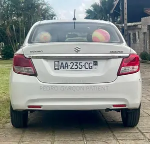 Suzuki Dzire 2024 Blanc