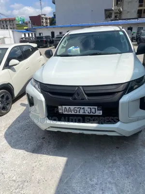Photo - Mitsubishi L200 2024 Blanc