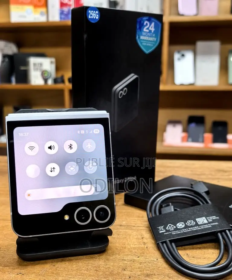 New Samsung Galaxy Z Flip6 256 GB Black