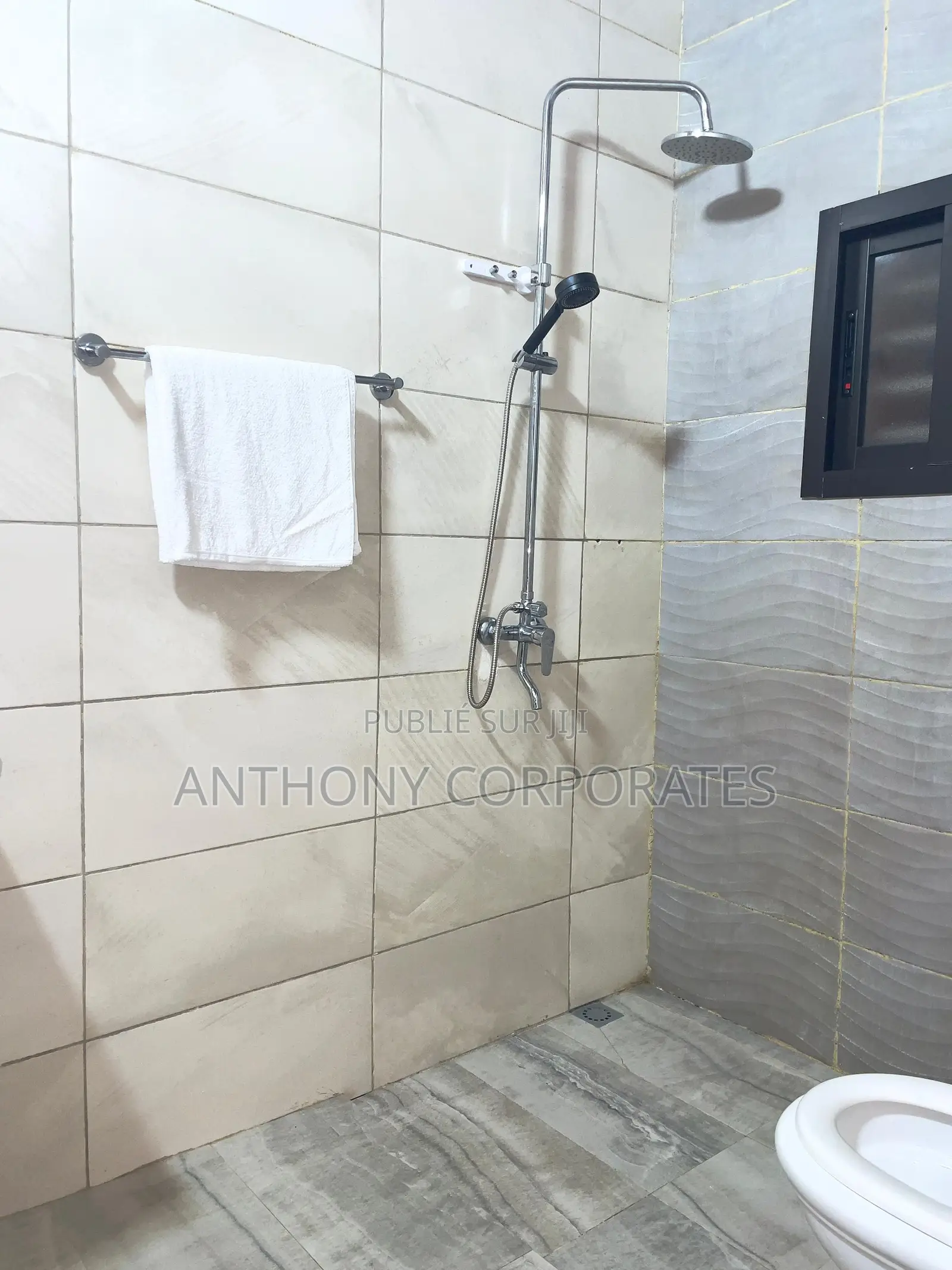 Location Appartements Meublés 4 Pièces - Cocody