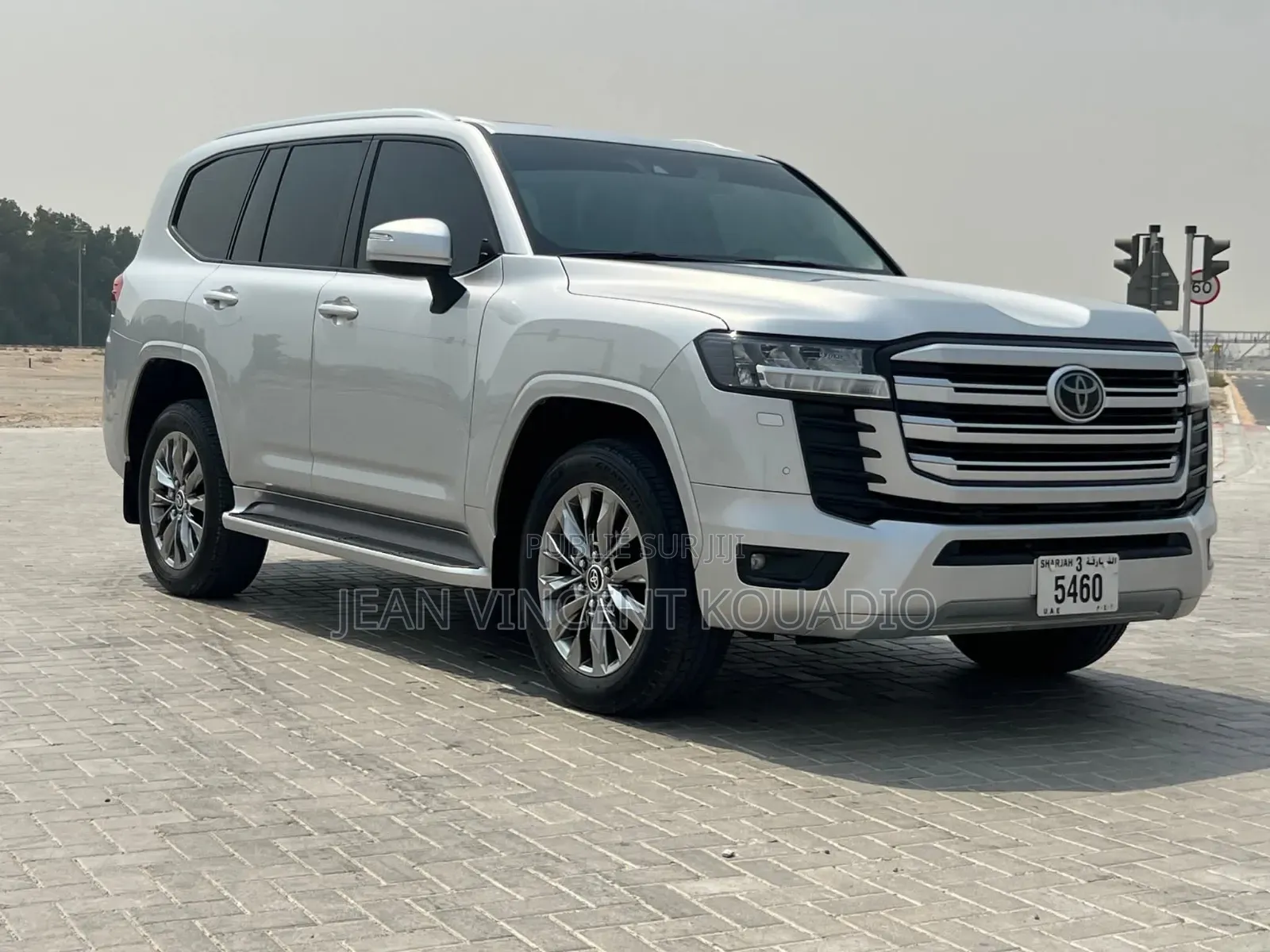 Toyota Land Cruiser 2022 Blanc cassé