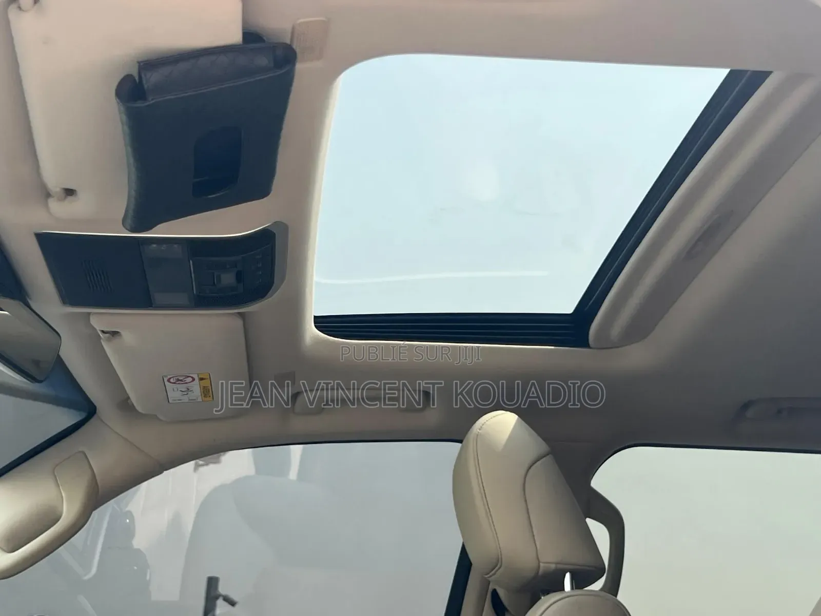 Toyota Land Cruiser 2022 Blanc cassé