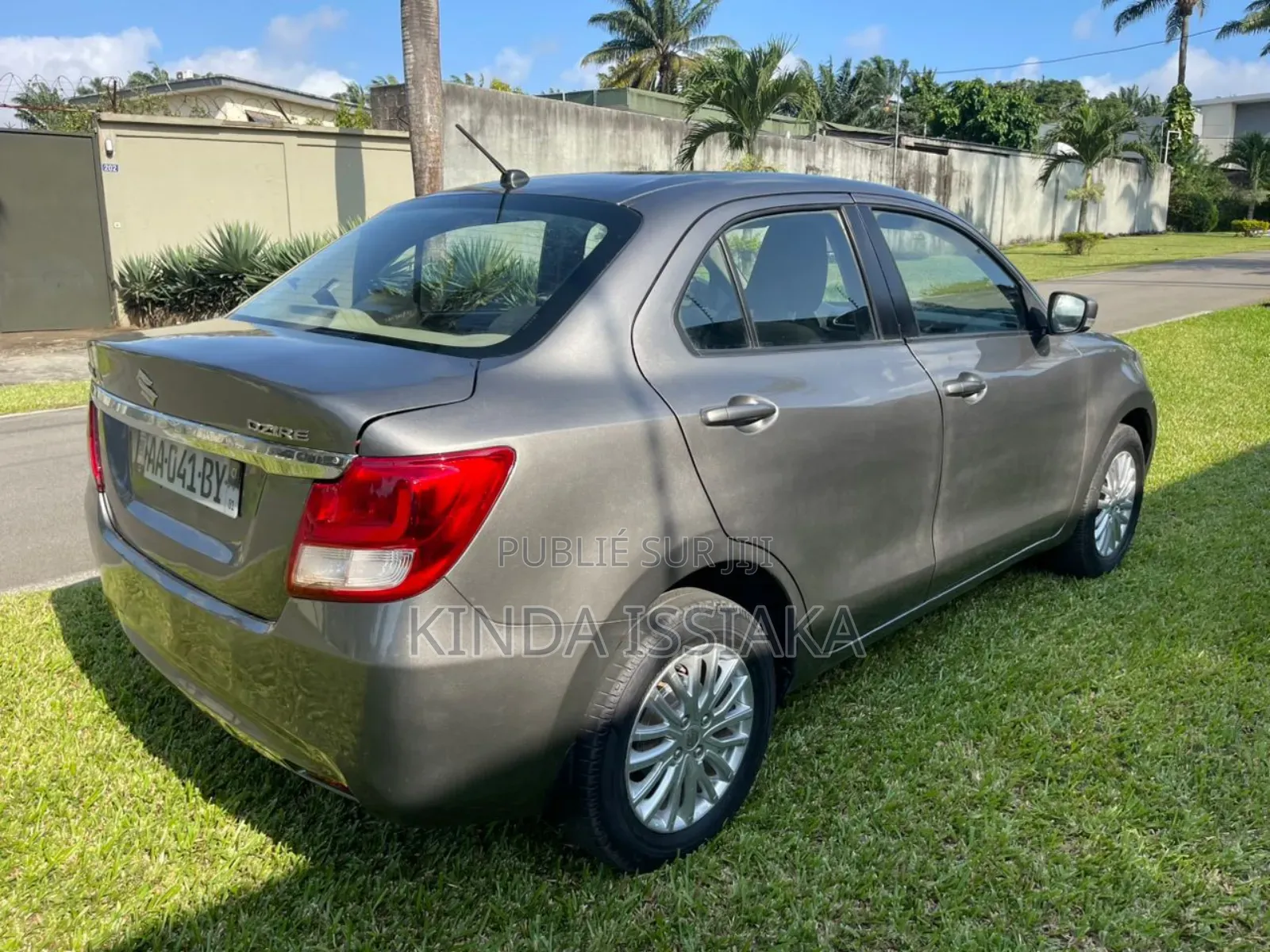 Suzuki Dzire 2024 Gris