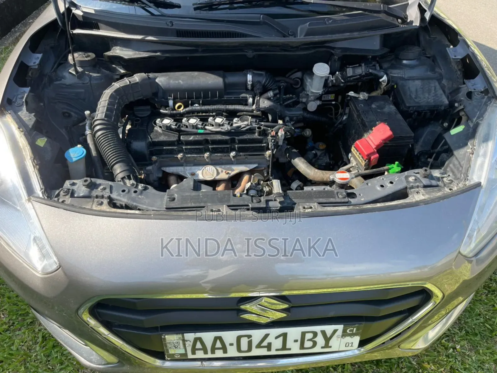 Suzuki Dzire 2024 Gris