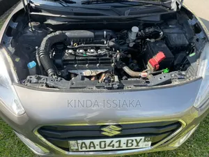 Suzuki Dzire 2024 Gris