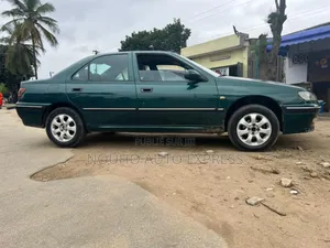 Photo - Peugeot 406 2001 Vert
