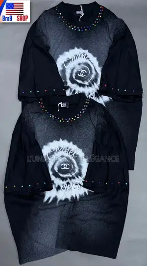 Photo - T-Shirt Manches Courtes