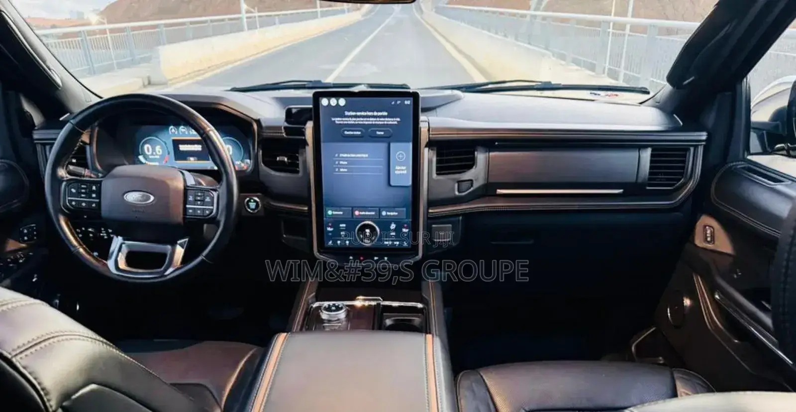 Ford Explorer Platinum 2023 Black