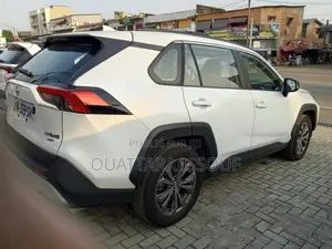 Toyota RAV4 Limited 2021 Blanc
