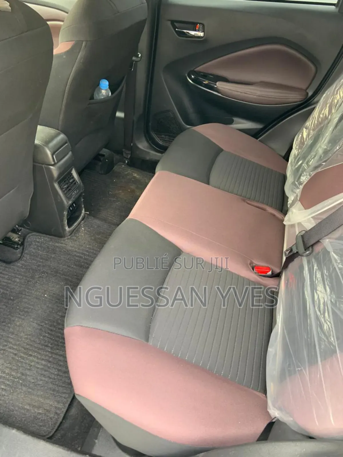 Toyota Starlet 2024 Gris