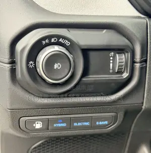 Jeep Wrangler Sahara 4 Door 4x4 2024 Blanc